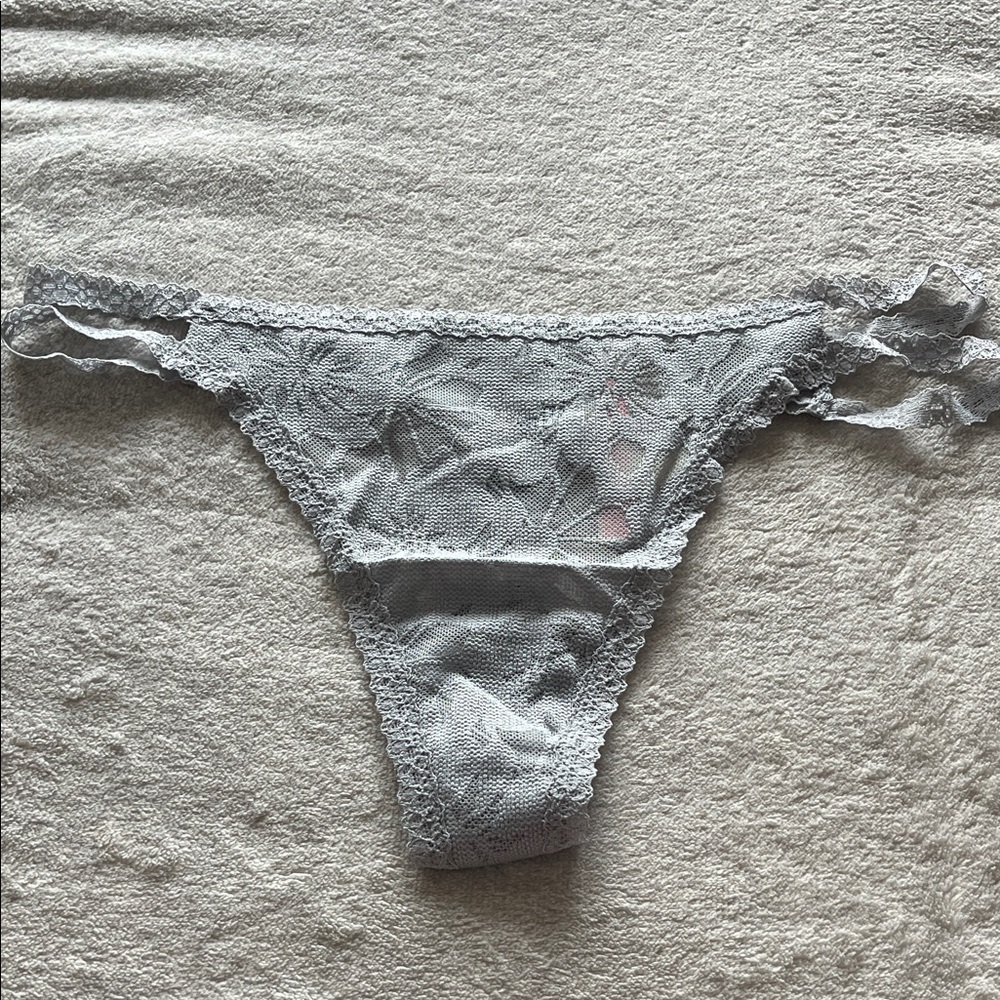 Women’s gray lace thong panty